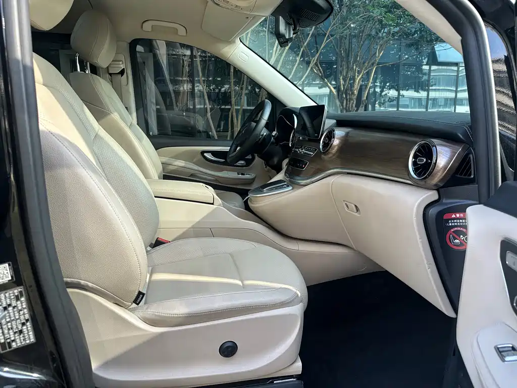 Mercedes-Benz V-Class — миниатюра 10
