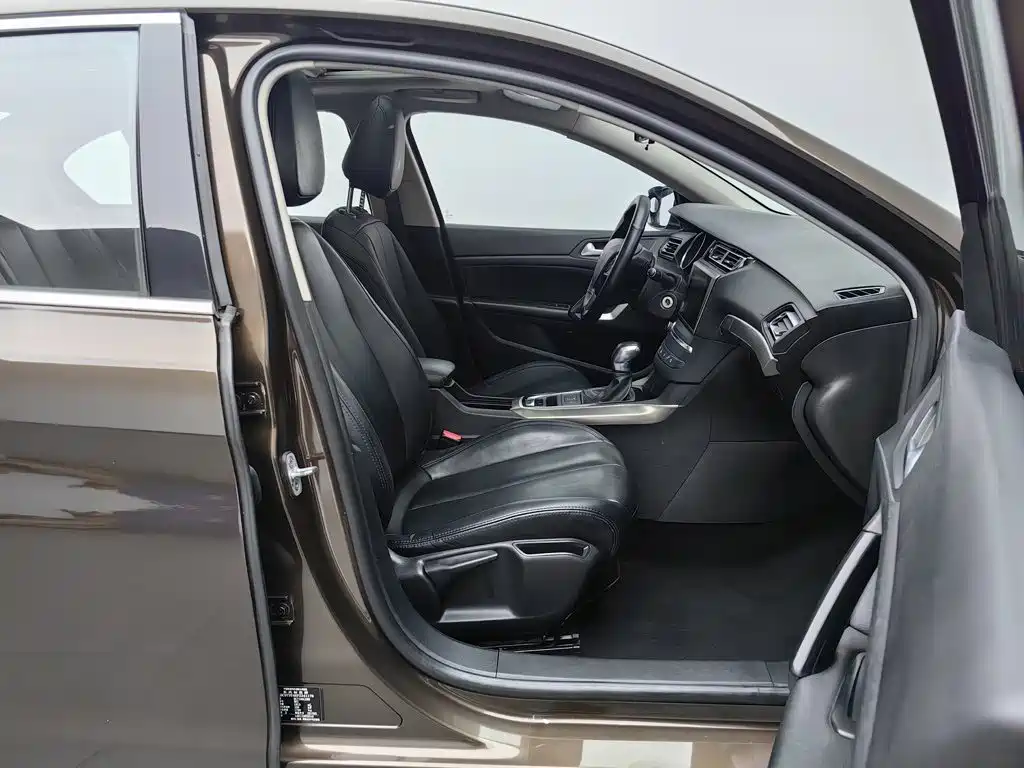 Peugeot 408 — миниатюра 23