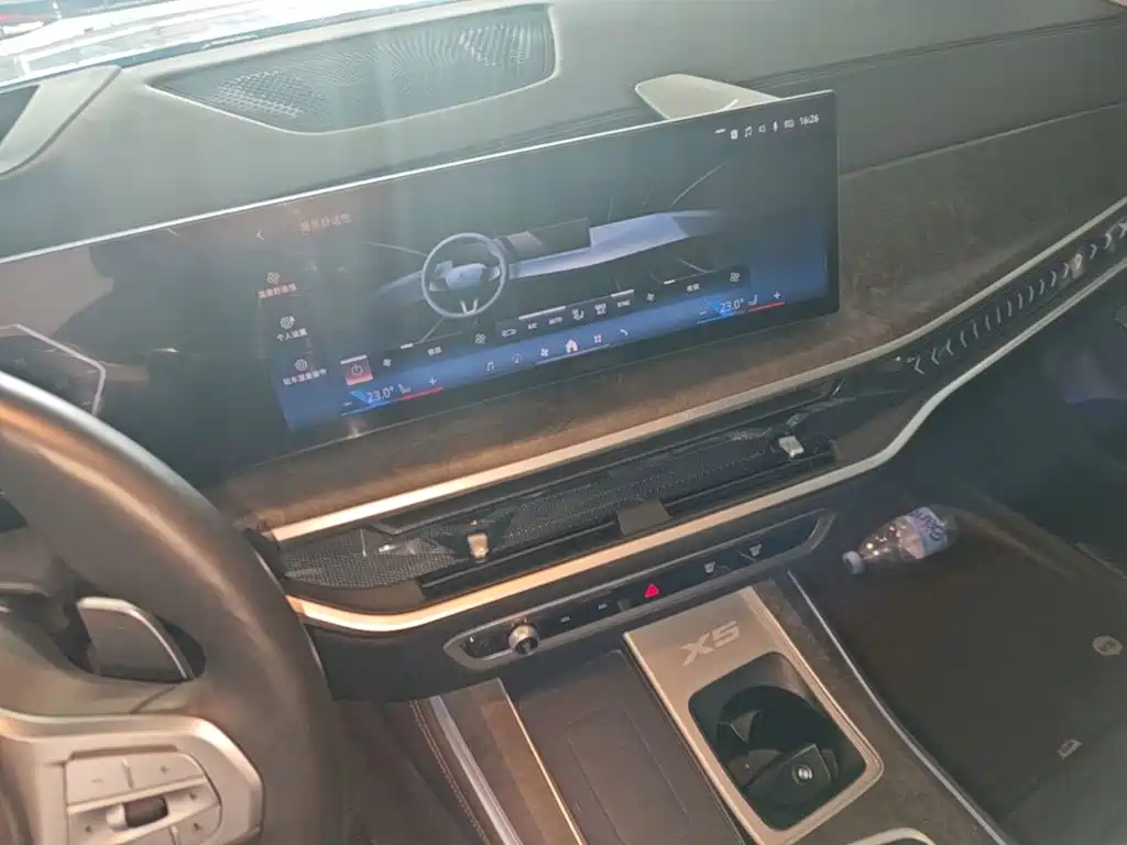 BMW X5 — миниатюра 13