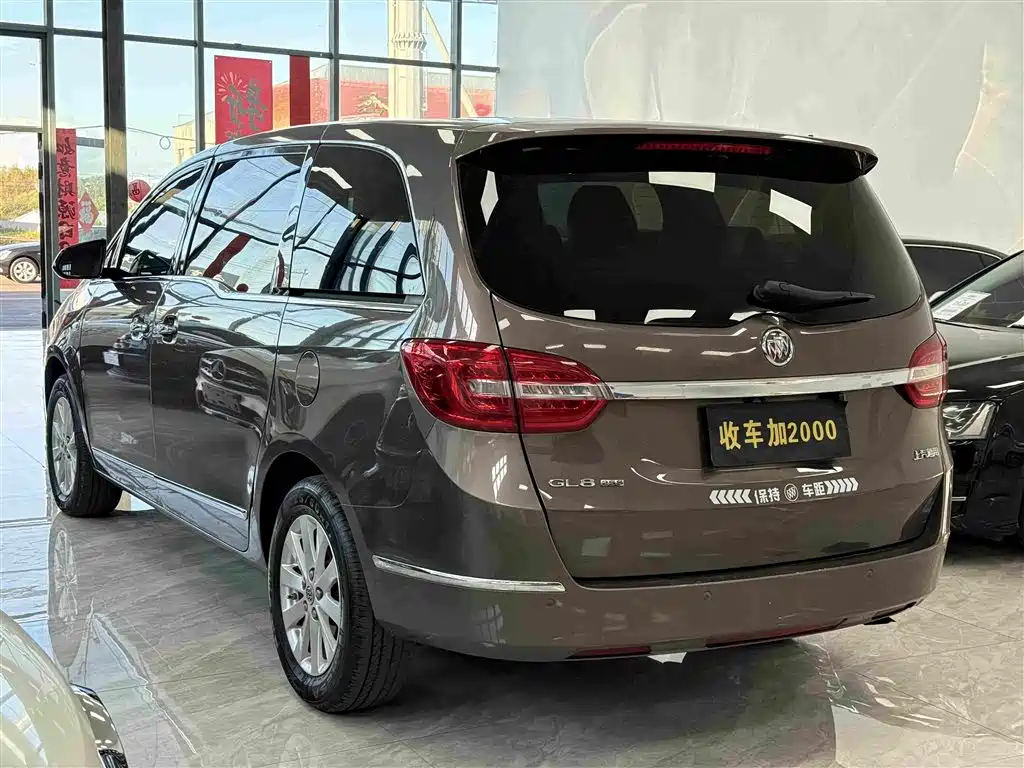 Buick GL8 — миниатюра 7