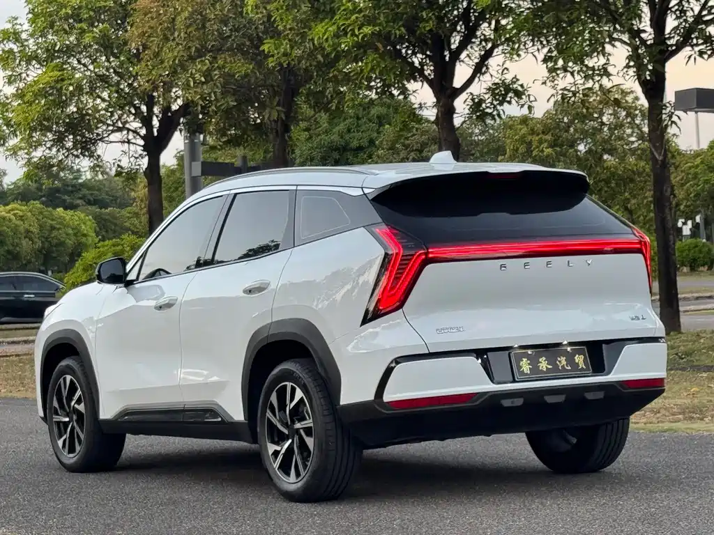 Geely Boyue L — миниатюра 6