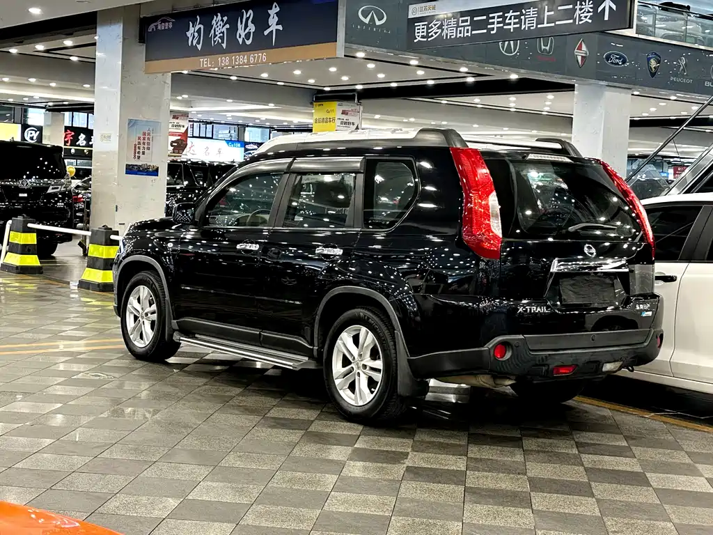 Nissan X-Trail 2012 2.5L CVT Luxury 4WD