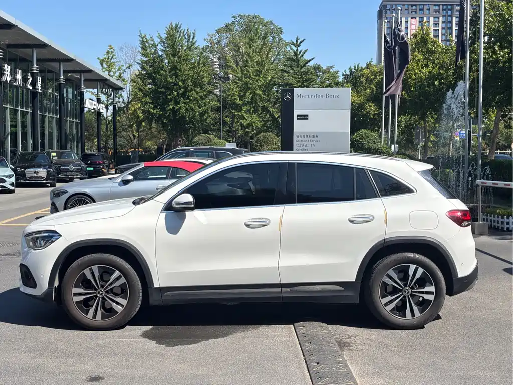 Mercedes-Benz GLA — миниатюра 3
