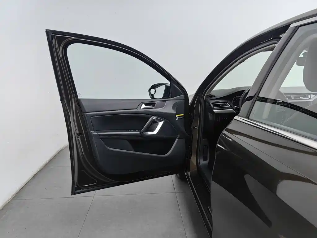 Peugeot 408 — миниатюра 8