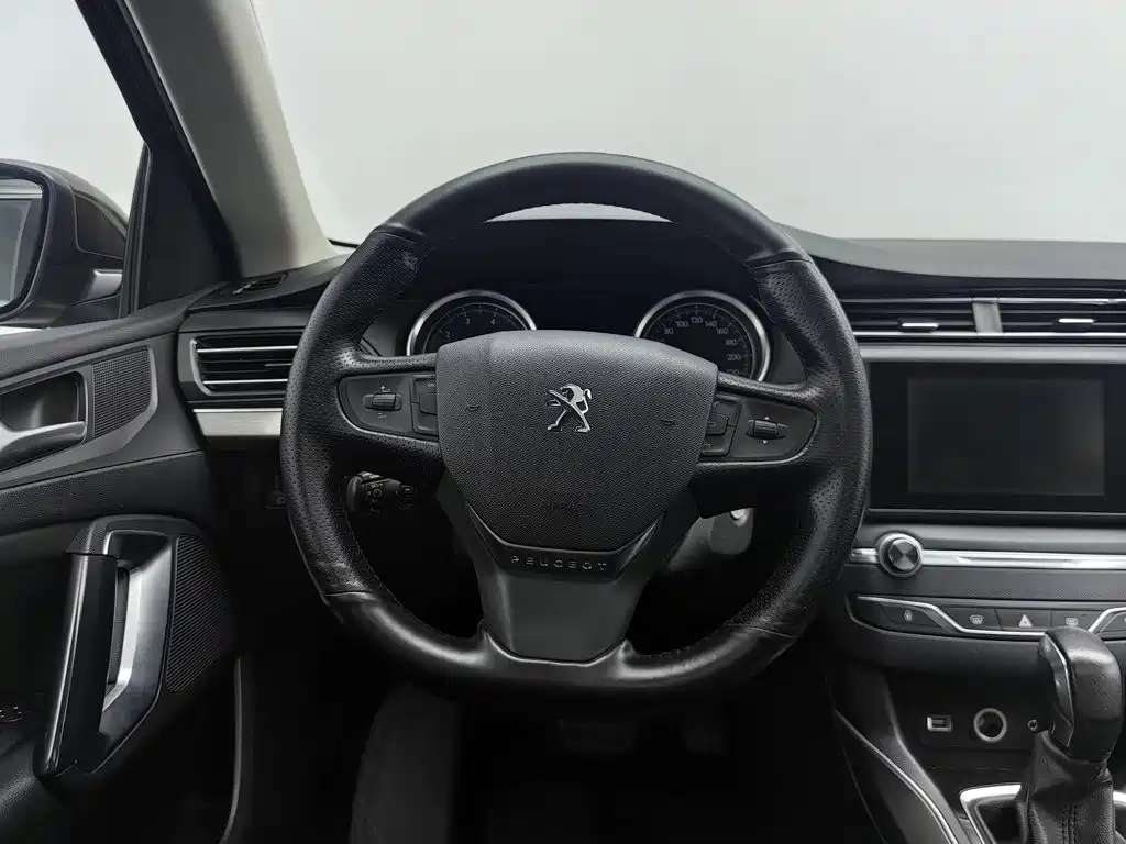 Peugeot 408 — миниатюра 11