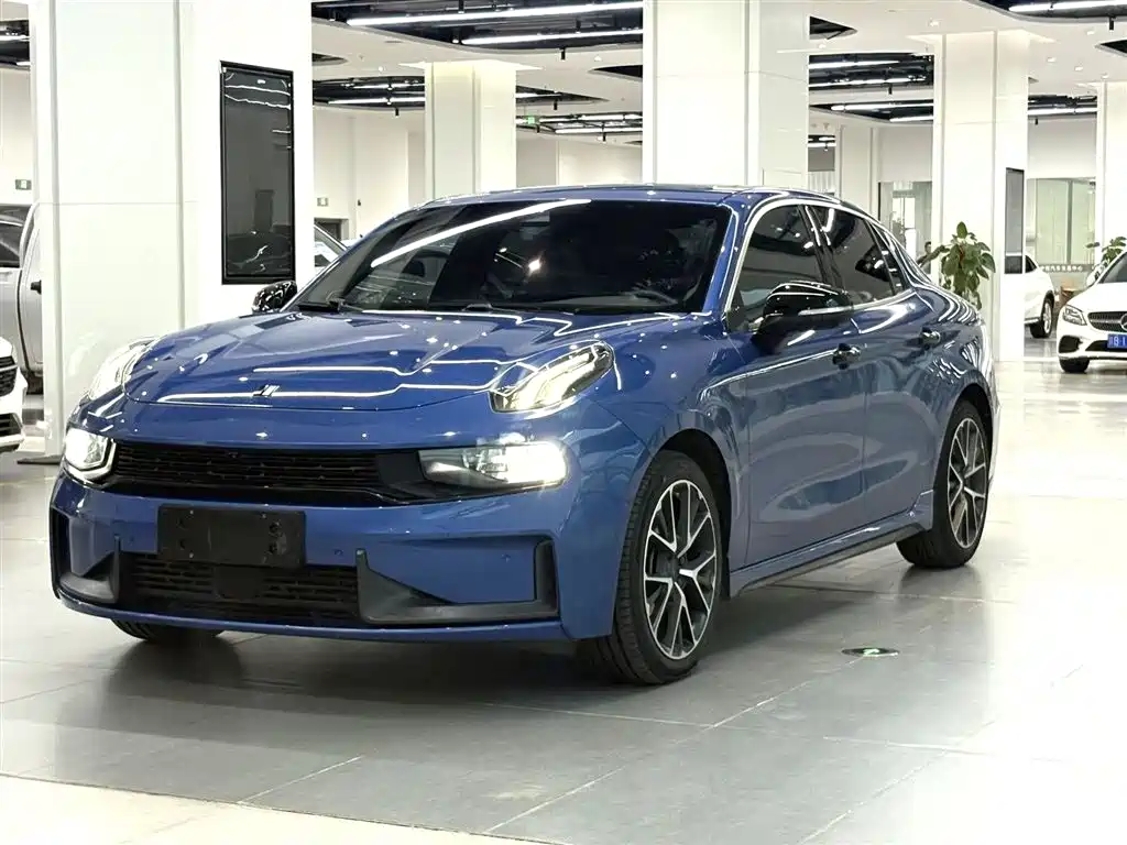 Купить Lynk & Co 03
