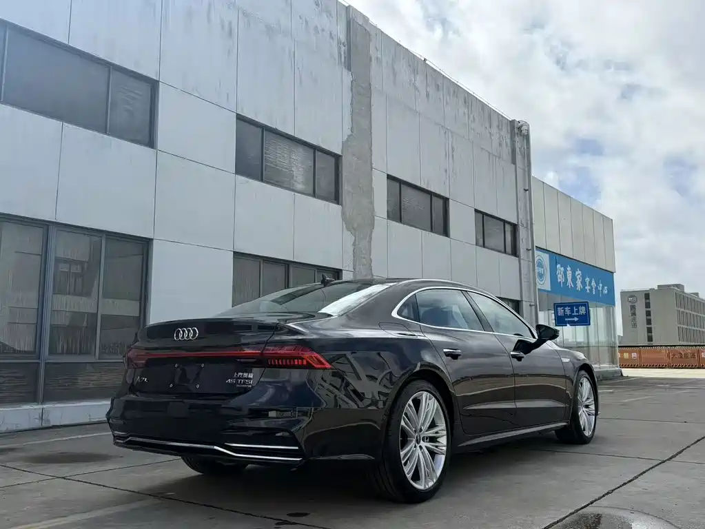 Audi A7L 2025 45 TFSI quattro