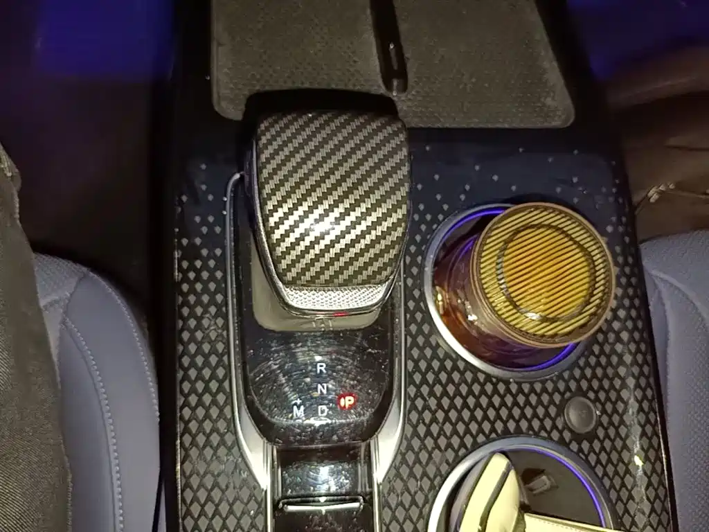 Hongqi Hongqi HS3 — миниатюра 14