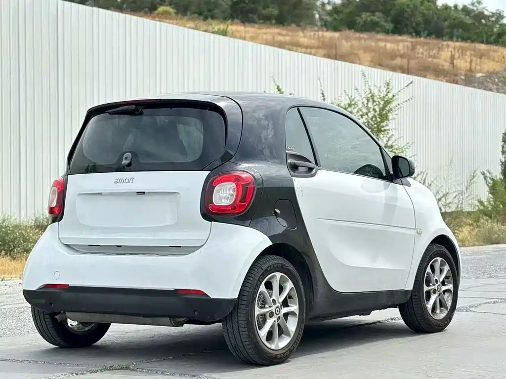 smart Smart Fortwo — миниатюра 9