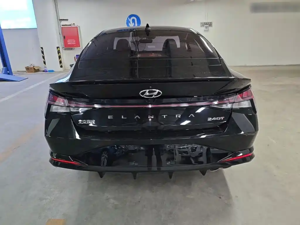 Hyundai Elantra — миниатюра 6