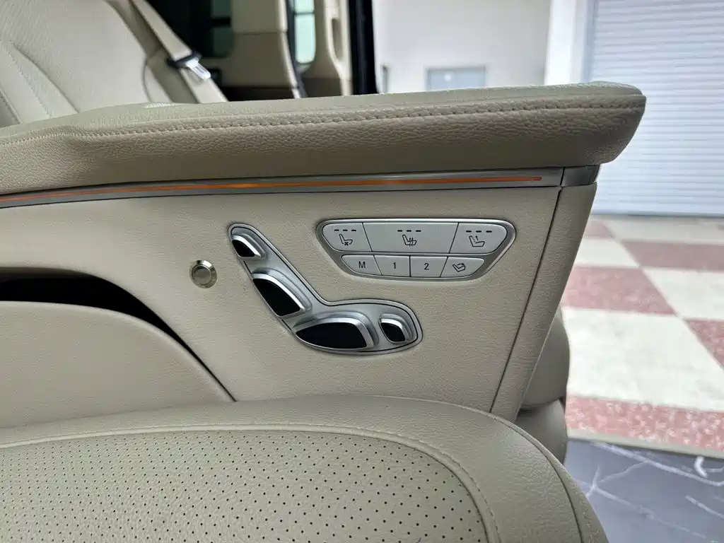 Mercedes-Benz V-Class — миниатюра 35