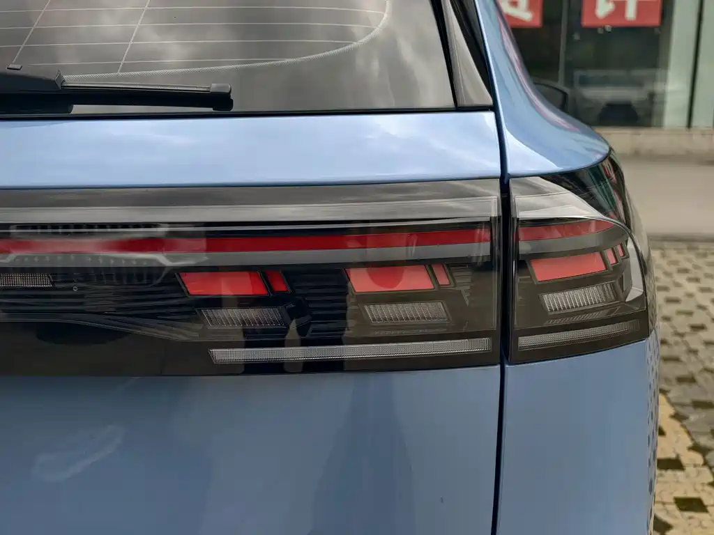 Volkswagen Tiguan L — миниатюра 12