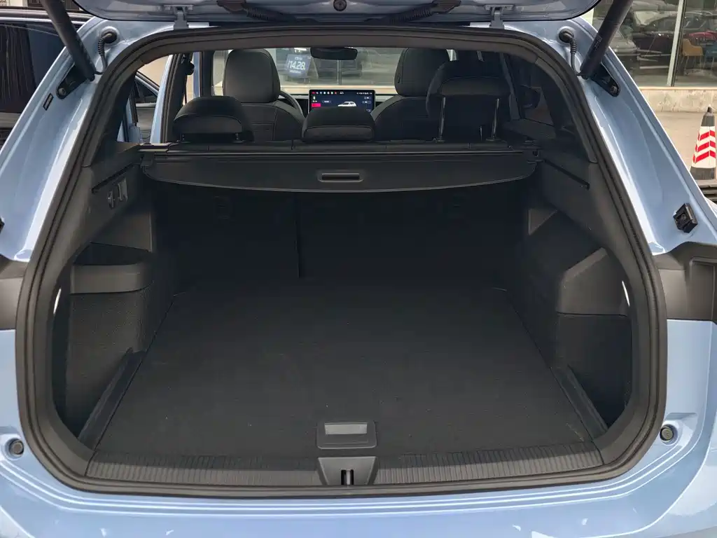 Volkswagen Tiguan L — миниатюра 33