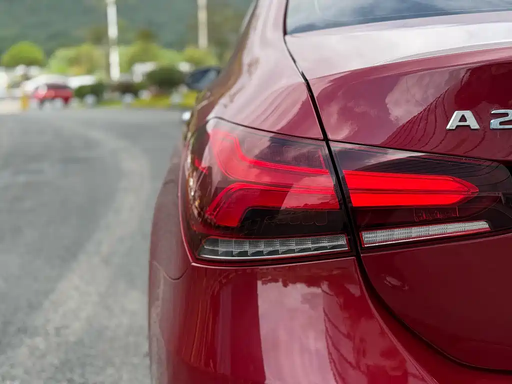 MERCEDES-BENZ A CLASS