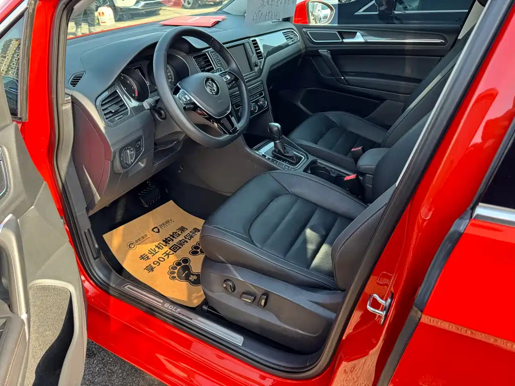 VOLKSWAGEN GOLF*JIAYU