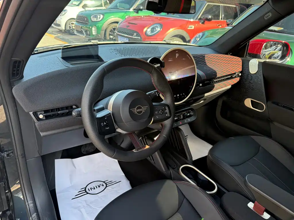 MINI MINI COOPER EV — миниатюра 12