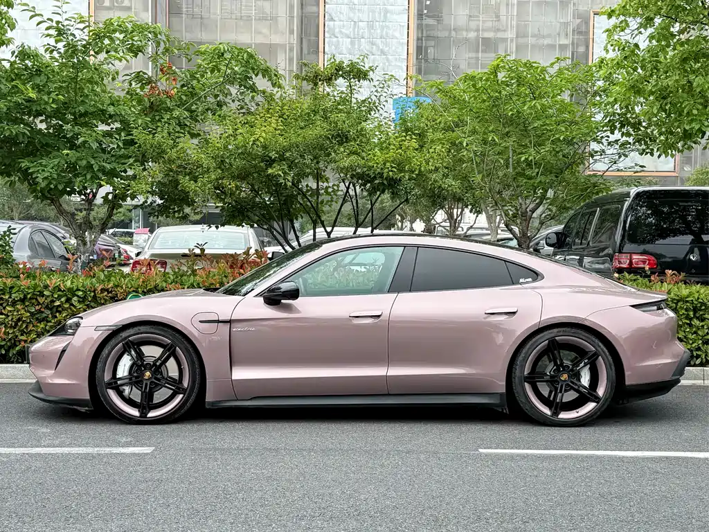 Porsche Taycan 2022 Taycan