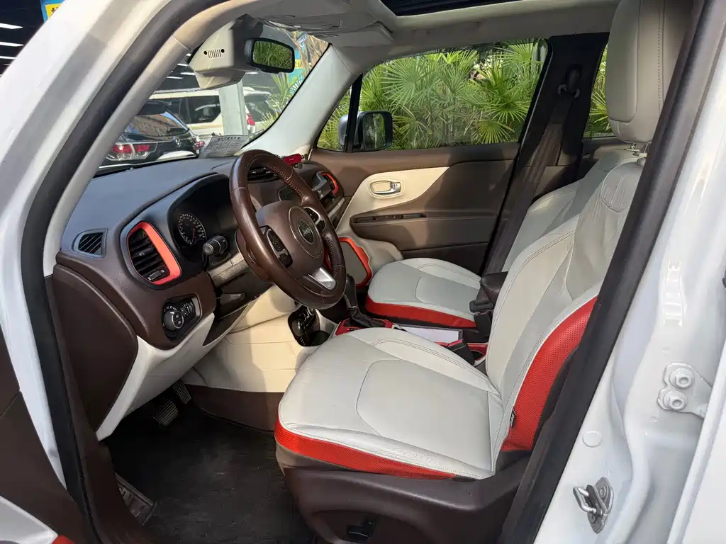 Jeep Renegade — миниатюра 14