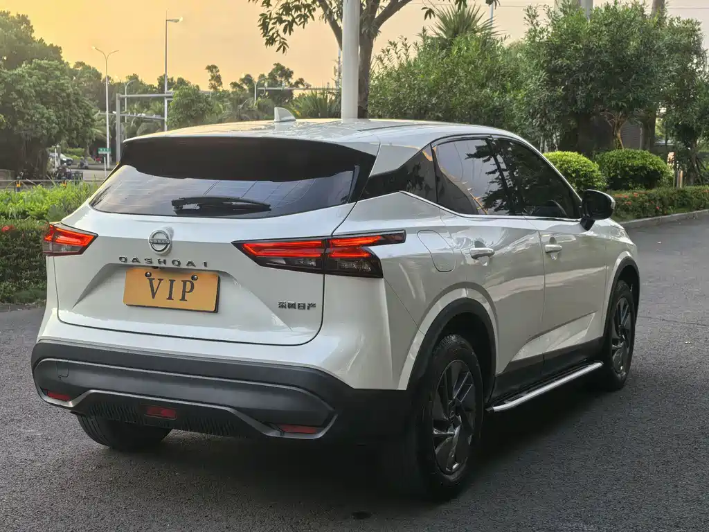 Nissan Qashqai — миниатюра 8