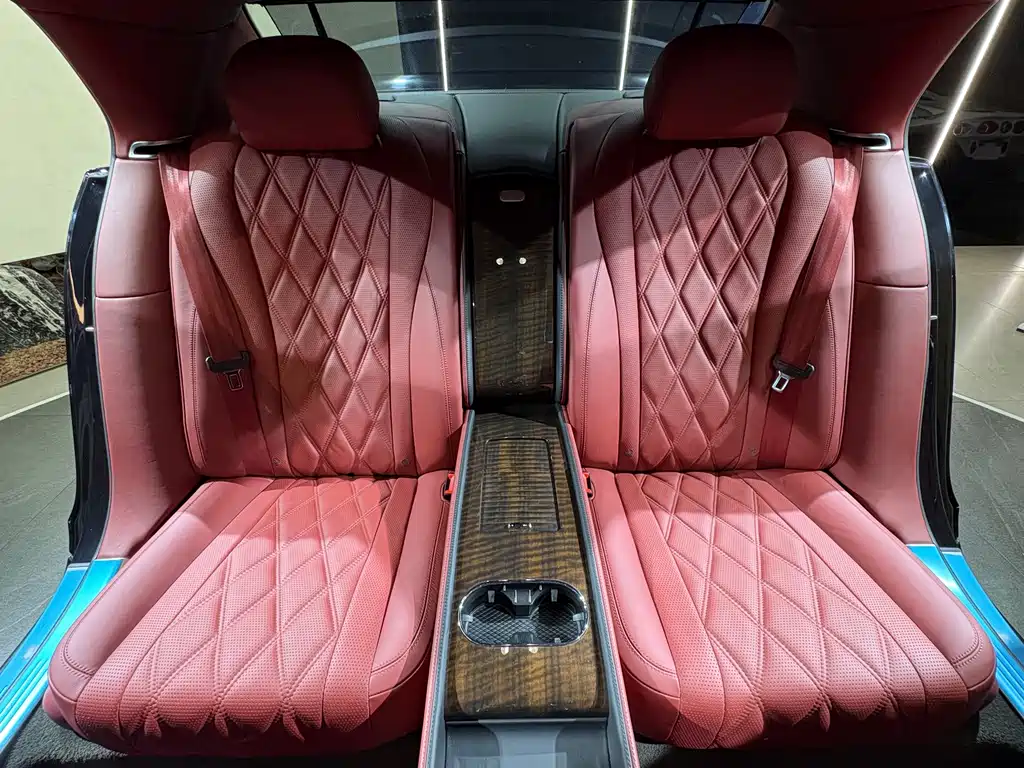 Bentley Flying Spur — миниатюра 22