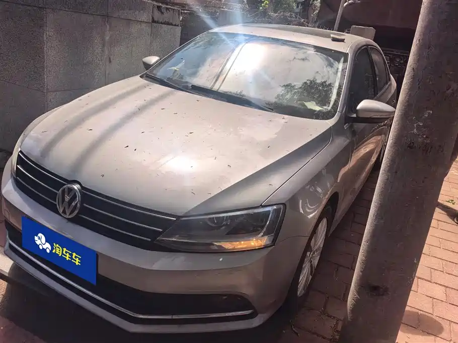 Volkswagen Sagitar 2016