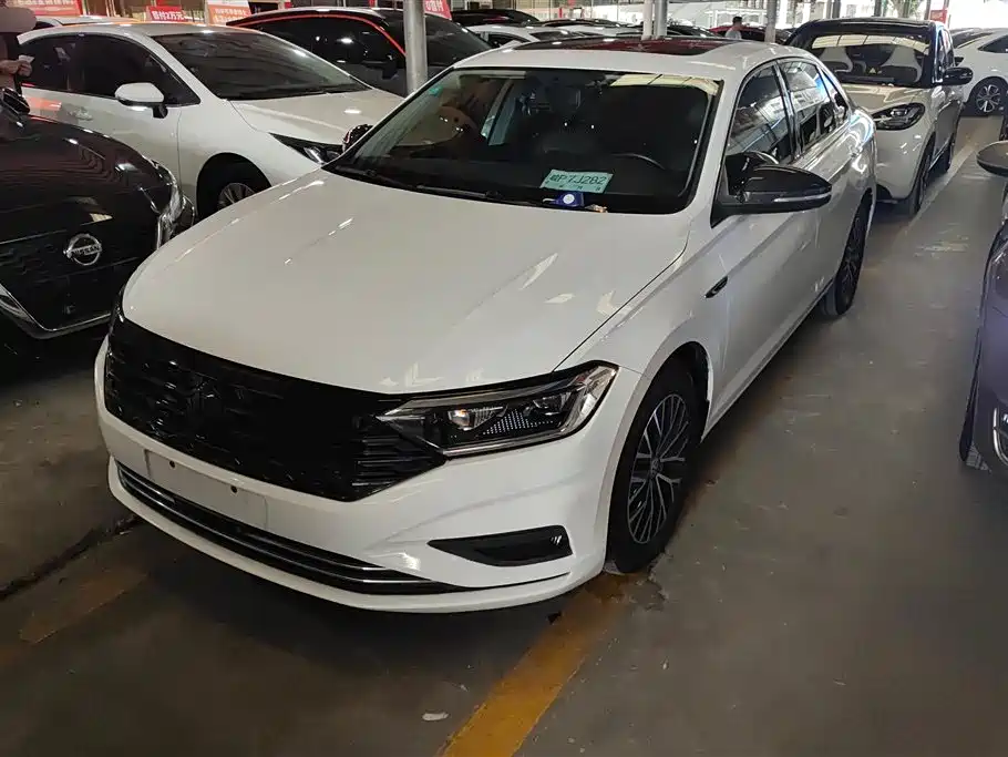 Volkswagen Sagitar 2019