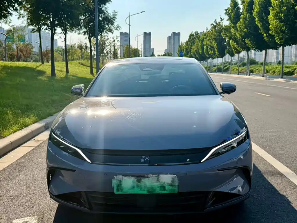 BYD Han — миниатюра 2