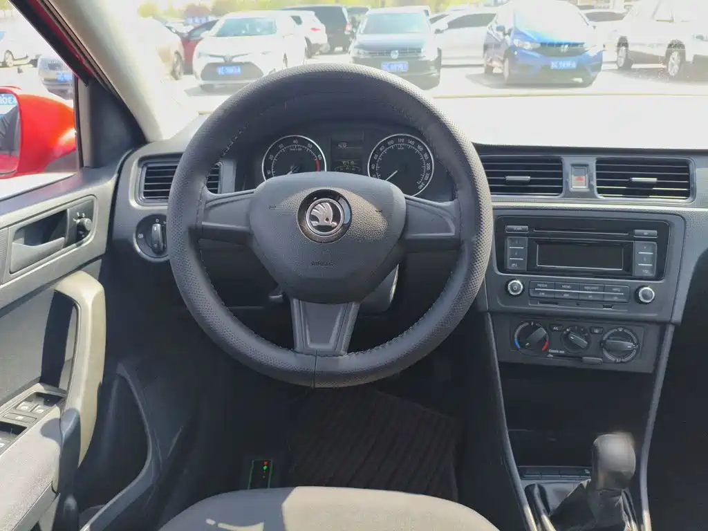 Skoda Rapid Spaceback — миниатюра 11
