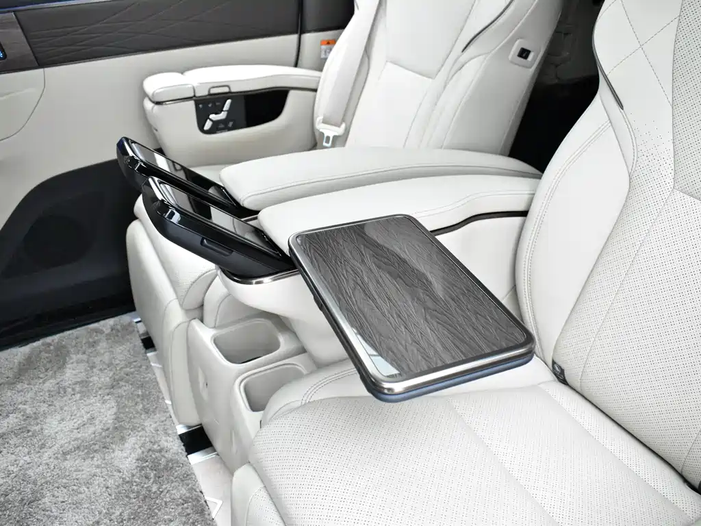 Toyota Alphard — миниатюра 26