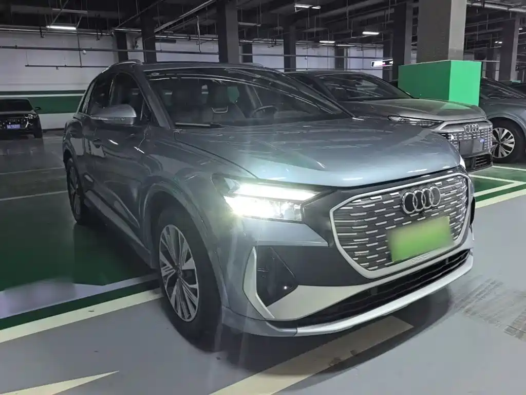 Audi Q4 e-tron — миниатюра 4