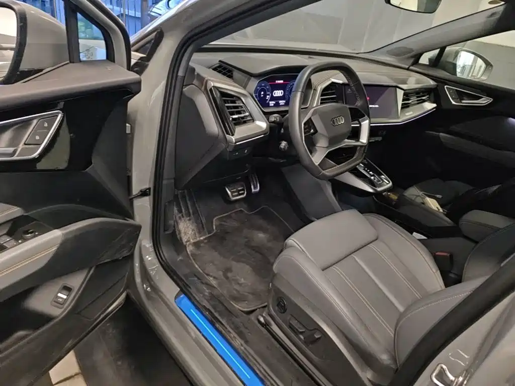 Audi Q4 e-tron — миниатюра 16