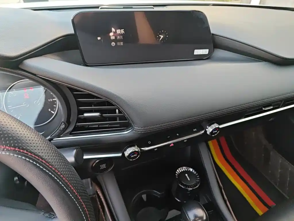 Mazda 3 Axela — миниатюра 10