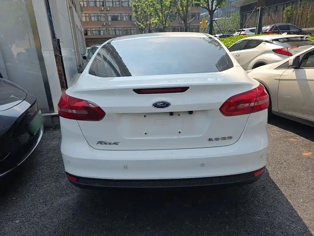 Ford Focus — миниатюра 6