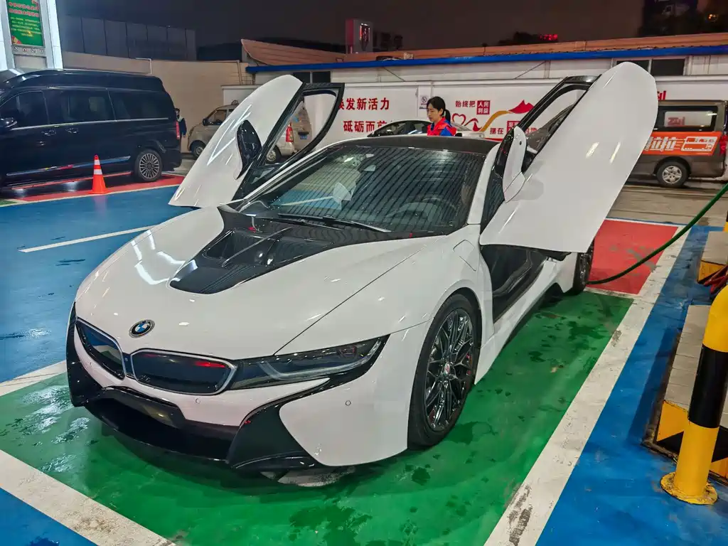 BMW i8 2017