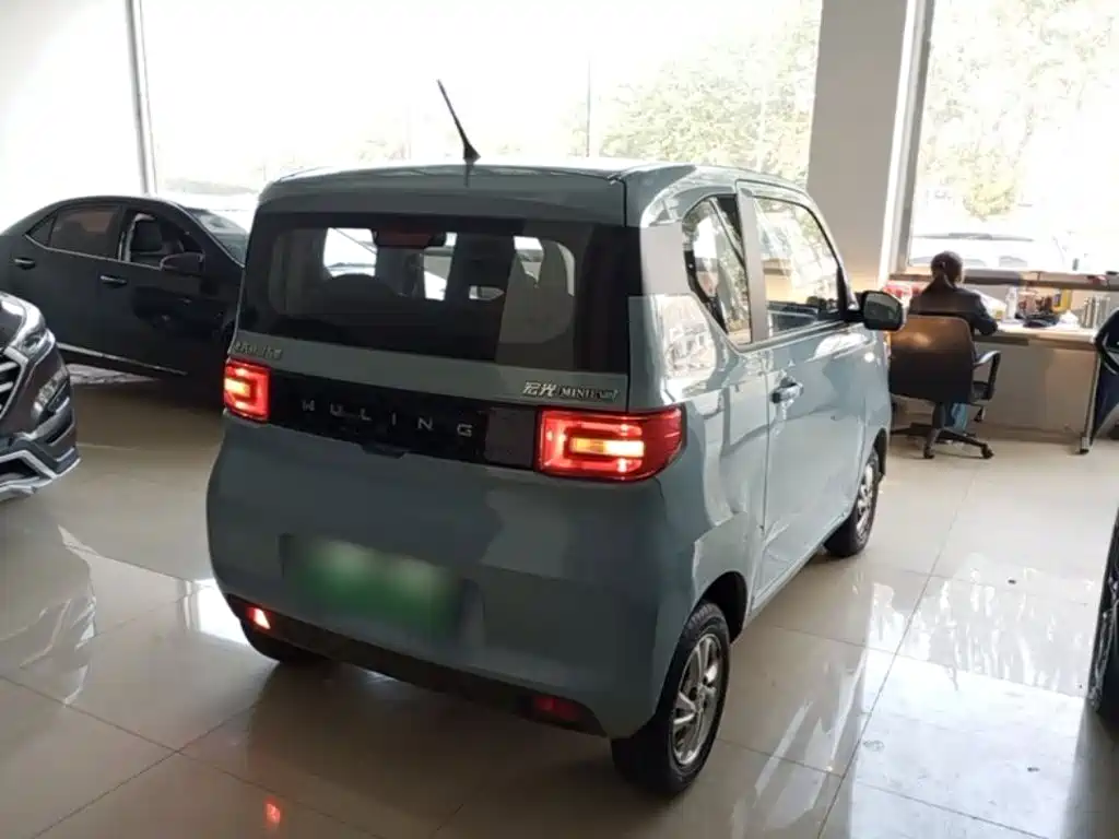 Wuling MINIEV — миниатюра 7