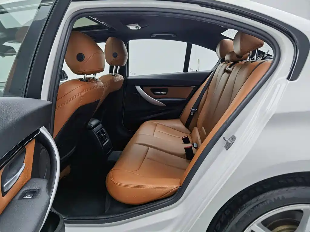 BMW 3 Series — миниатюра 15