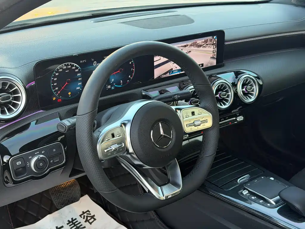Mercedes-Benz A-Class — миниатюра 8