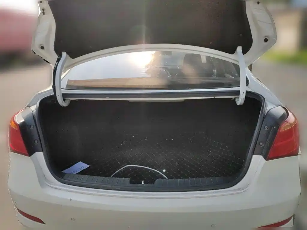 Hyundai Mistra — миниатюра 16
