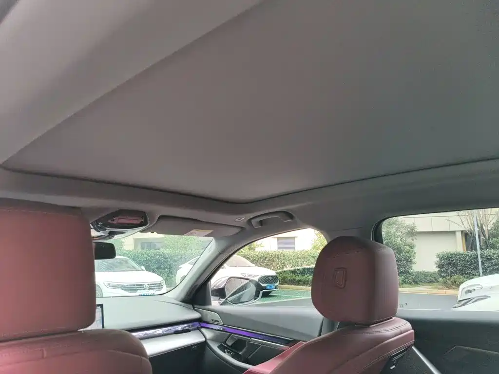 BMW 5 Series — миниатюра 9