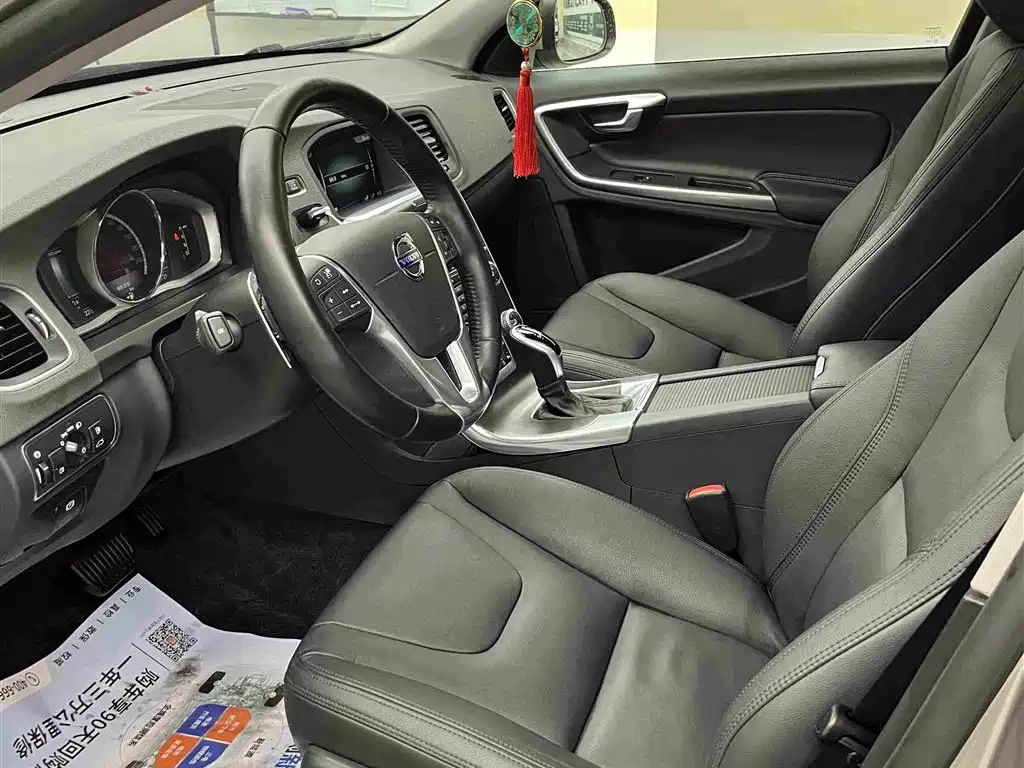Volvo S60 — миниатюра 7