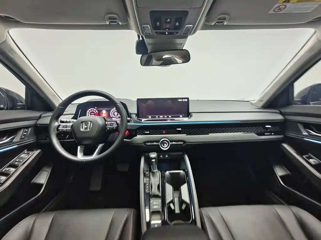 Honda Accord — миниатюра 11