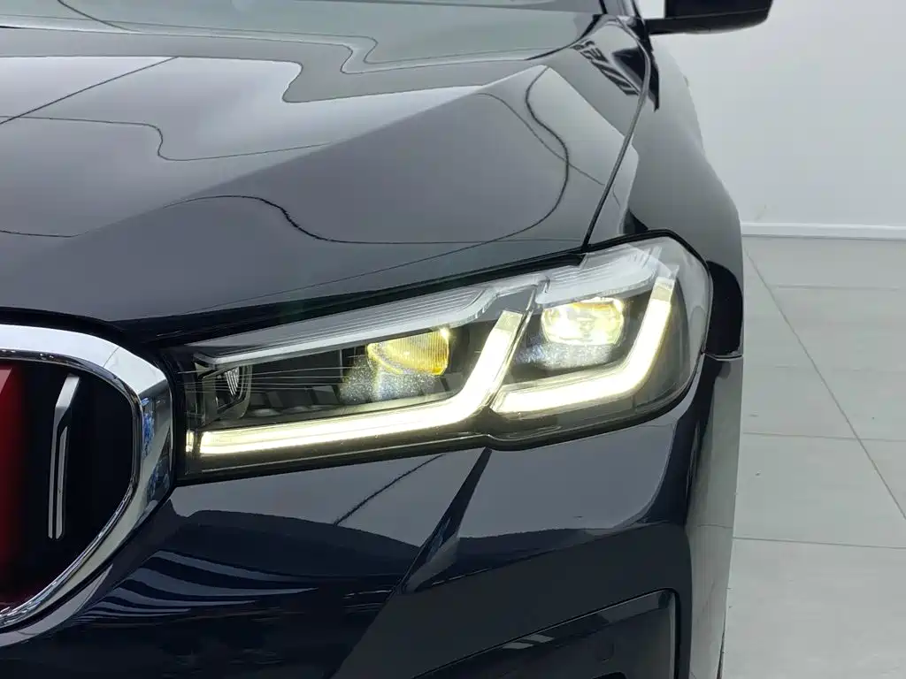 BMW 5 Series — миниатюра 6