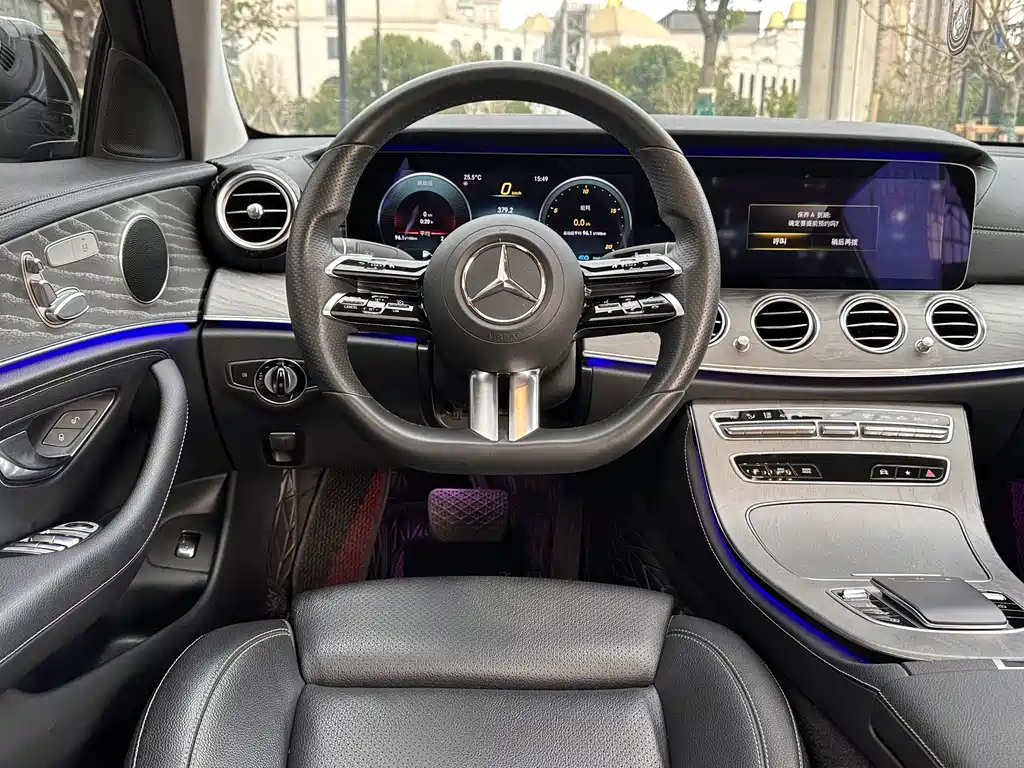 Mercedes-Benz E-Class — миниатюра 5