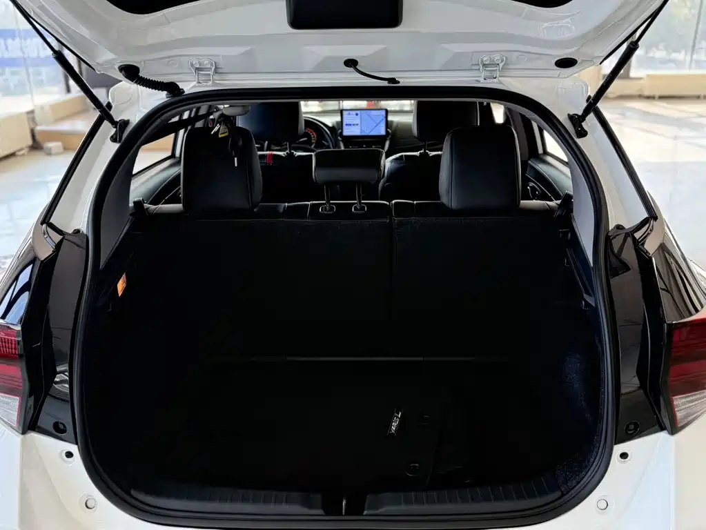 Toyota Yaris L — миниатюра 16