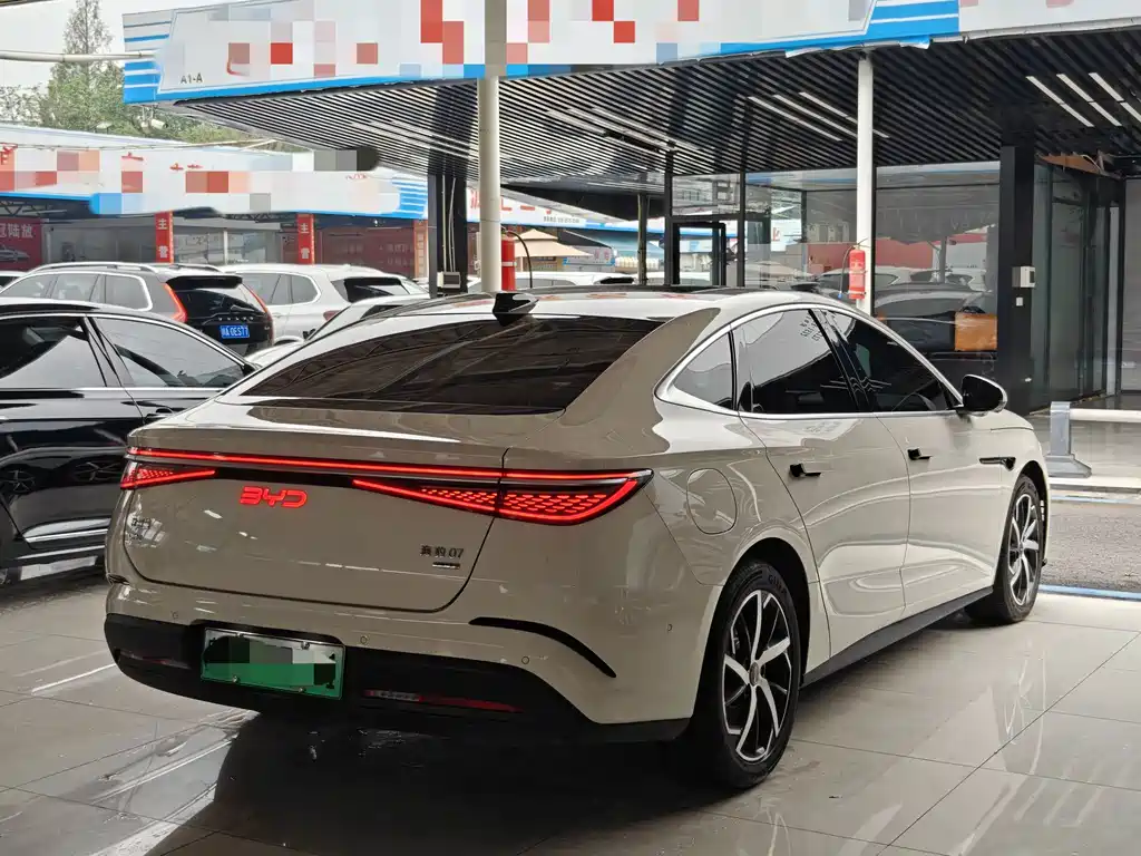 BYD Seal 07 DM-i — миниатюра 4
