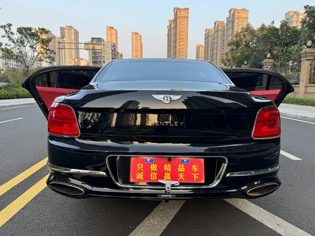 Bentley Flying Spur — миниатюра 5