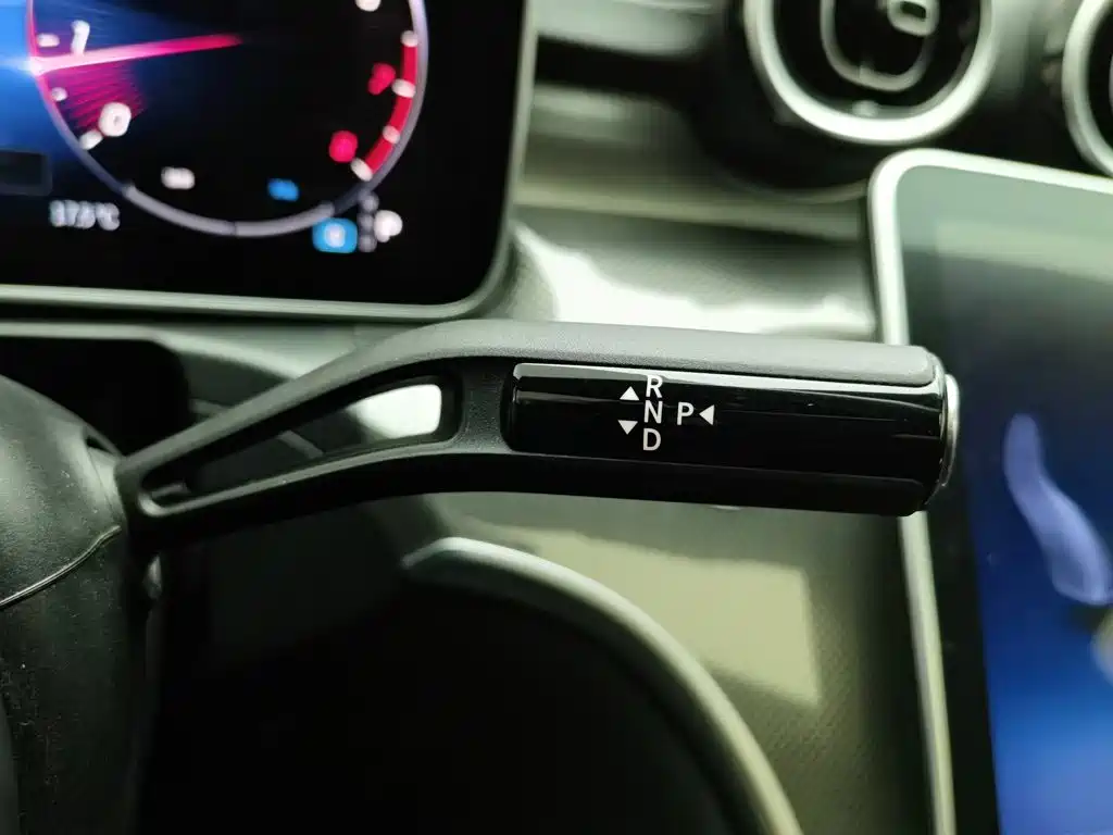 Mercedes-Benz C-Class — миниатюра 13
