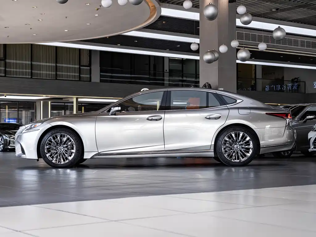 Lexus LS — миниатюра 4