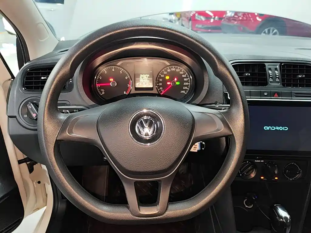 Volkswagen Polo — миниатюра 11