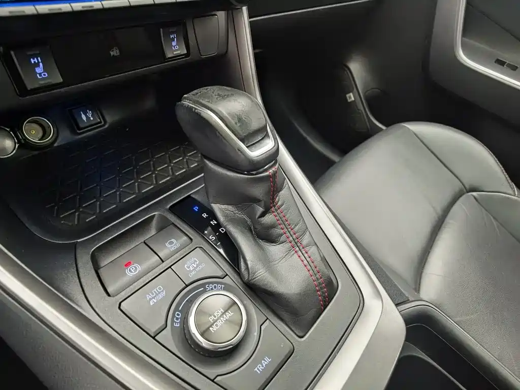 Toyota Wildlander New Energy — миниатюра 13